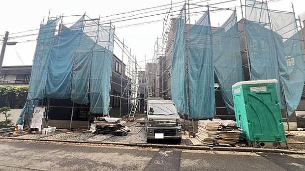 《外観》　■豊かな光が照らすこの場所は、たわいもない会話を楽しみ、ゆったりとした時間を過ごす場所。家族の日常が刻まれる大切な空間です。