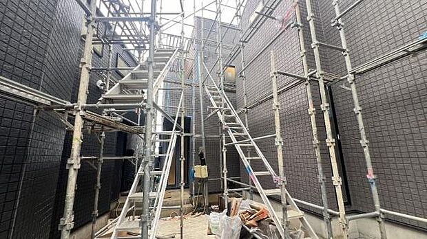 《前面道路》　■落ち着いた住環境です。