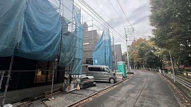 《現地》　■青い空と白い雲、気分が晴れる場所がここにあります。
