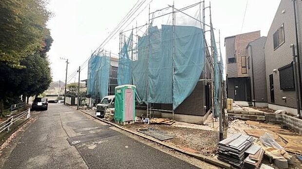 《現地》　■さわやかな風が渡りたっぷり陽光がふりそそぐ立地。