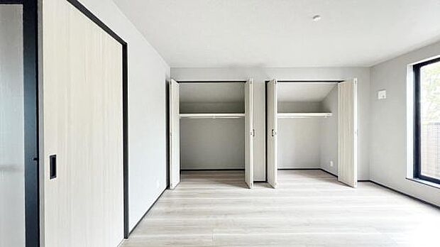 《洋室》　■明るくスタイリッシュな空間になっています。