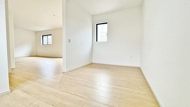 《洋室》　■くつろぎの場としてだけでなく、趣味や仕事のパーソナルスペースとしても活躍する洋室。個の時間をたっぷり楽しめる快適空間です。