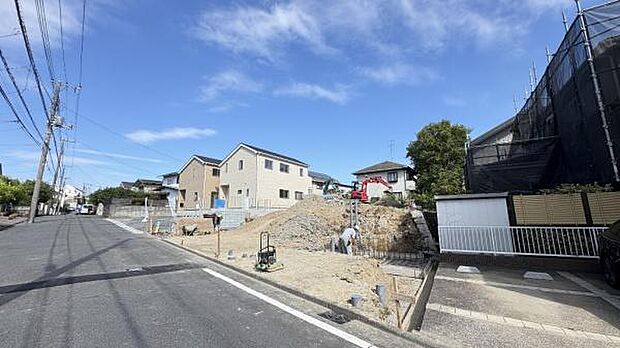 《現地》　■安心して暮らせそうな住環境です。
