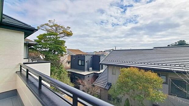 《眺望》 ■「空」×「光」×「風」。開放感を具現化したような現地は、まさに「永住の地」としての選択肢です。