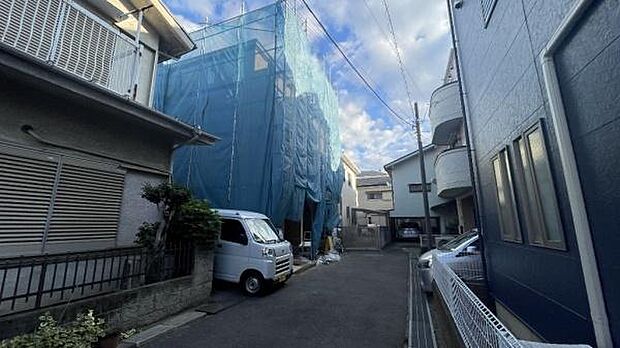 《現地》　■さわやかな風が渡りたっぷり陽光がふりそそぐ立地。