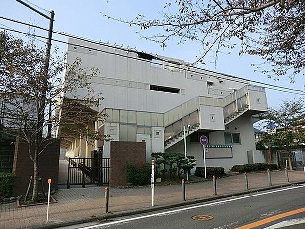 横浜市立岩崎中学校まで1636m