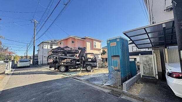 《前面道路》　■落ち着いた住環境です。