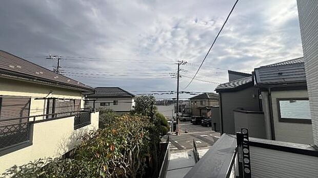 《眺望》　■目の前には気持ちの良い空が広がります。