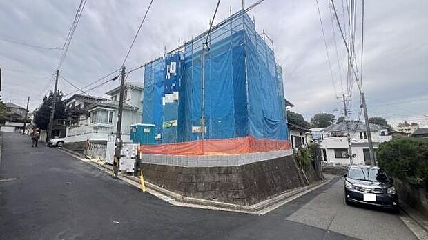 《現地》　■安心して暮らせそうな住環境です。