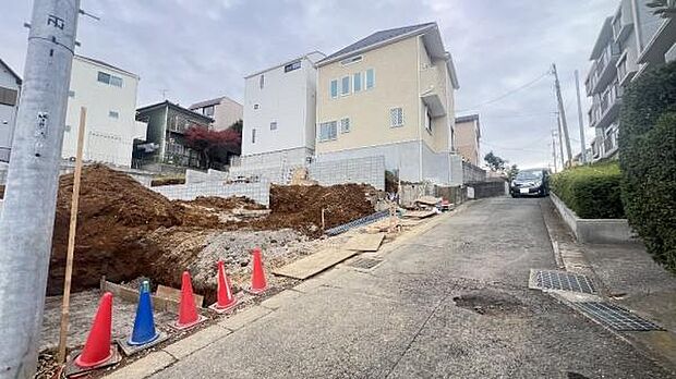 《現地》　■完成が待ち遠しいですね