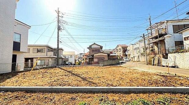 《現地》　青い空と白い雲、気分が晴れる場所がここにあります。