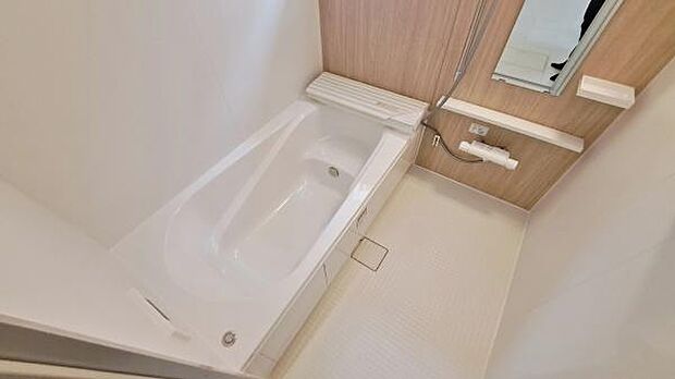《浴室》　■ゆったりくつろげる癒しのバスルーム。