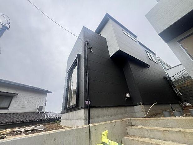 《現地》 ■心地よいライフスタイルが実現できるそんな予感。