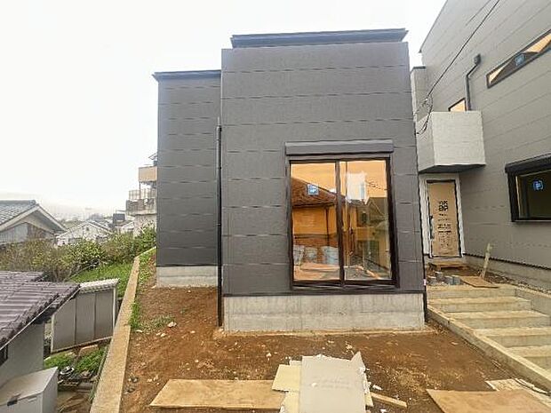 《現地》　■暮らしやすい立地です