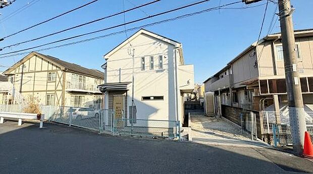 《現地》　■青い空と白い雲、気分が晴れる場所がここにあります。