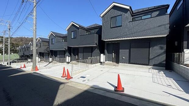 機能性とデザイン性を兼ねそろえた理想の住まい。(類似外観同仕様※取引する建物とは、外壁、屋根の開口部等の形状が異なります。)