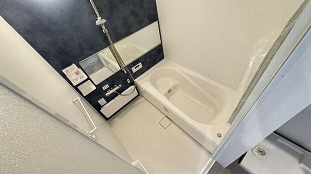 《浴室　》　■バスルームは一日の疲れを癒す居心地の良い空間です。