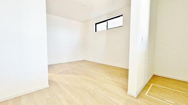 《洋室》　■くつろぎの場としてだけでなく、趣味や仕事のパーソナルスペースとしても活躍する洋室。個の時間をたっぷり楽しめる快適空間です。収納もたっぷりで時間を忘れて、趣味に仕事に遊びに没頭出来そうです。