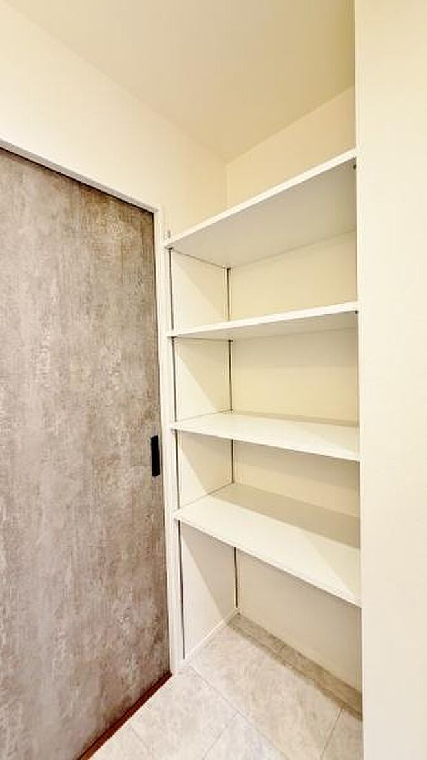 《収納》　■使い勝手の良い収納です