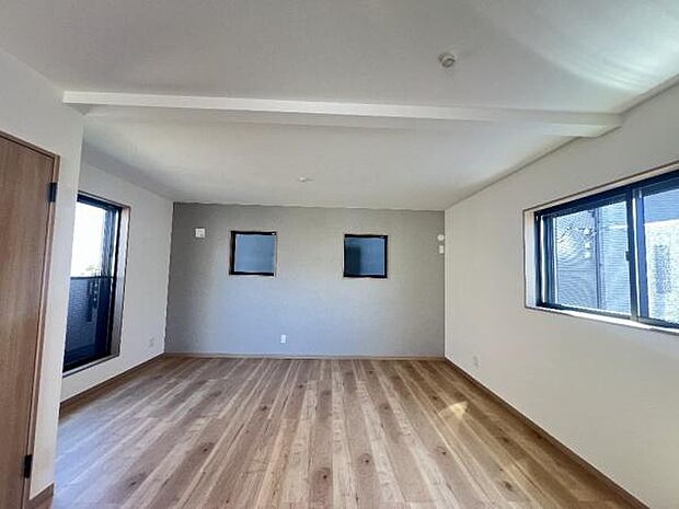 ゆとりを感じさせる上質で明るい空間が、住まう人や訪れる人を心地よく迎え入れてくれます。(本画像家具はCGで作成しており、実際に現地に家具はおかれておりません。また価格に家具は含まれておりません。)