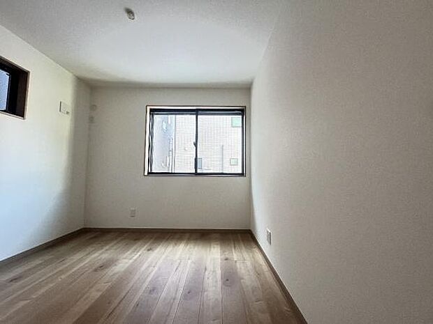 《洋室》 ■明るくスタイリッシュな空間になっています。