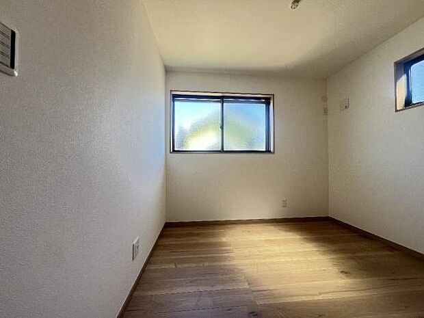 《洋室》■品のある落ち着いた洋室