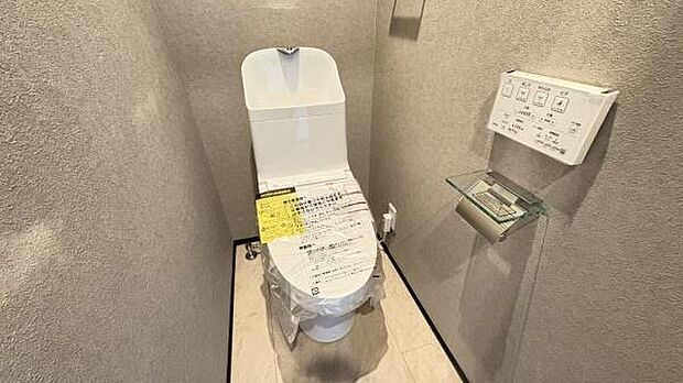 《トイレ》　■清潔感のある落ち着いたトイレ。
