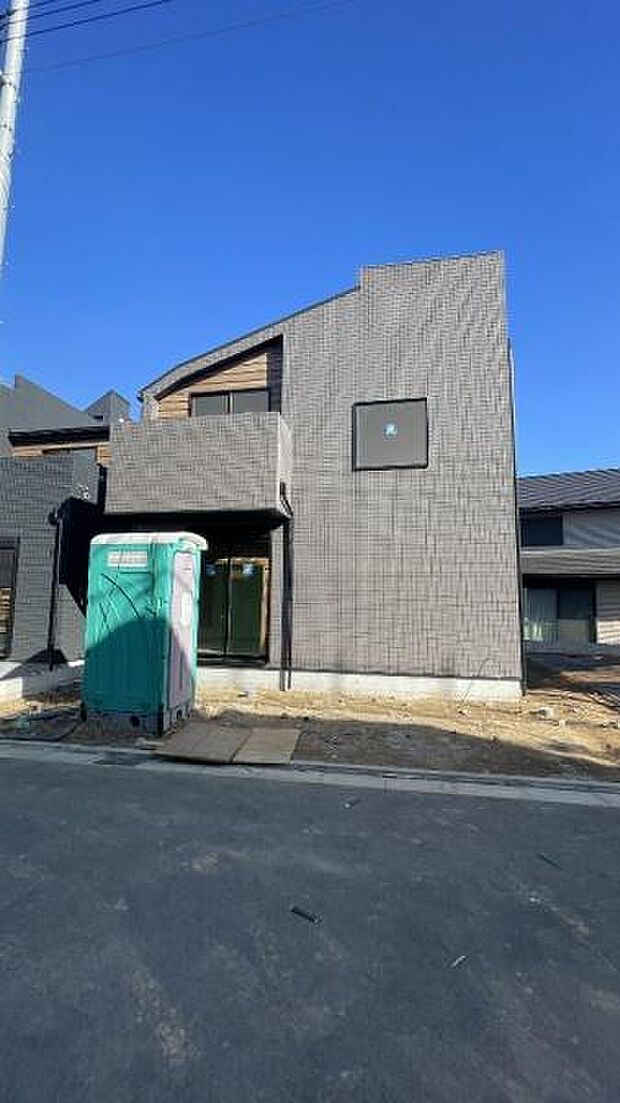 《現地》　■安心して暮らせそうな住環境です。