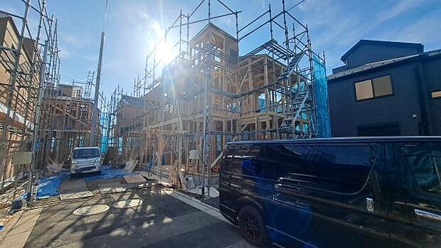 《現地》 ■安心して暮らせそうな住環境です。