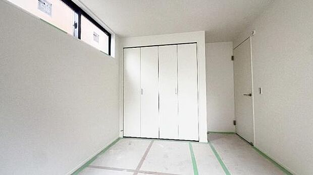 《洋室》　■明るくスタイリッシュな空間になっています。