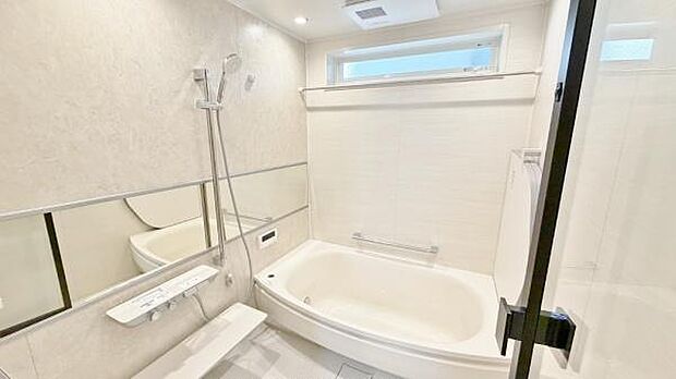 《浴室 》 ■バスルームは一日の疲れを癒す居心地の良い空間です。