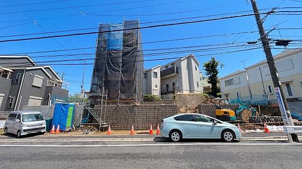 《外観》 家族みんなが落ち着ける場所。明るい空間で心も暖か、朝から爽やかな気分。寝る時も包みこまれるようにふんわりと。家にいることが心と体に優しい暖かな暮らし。