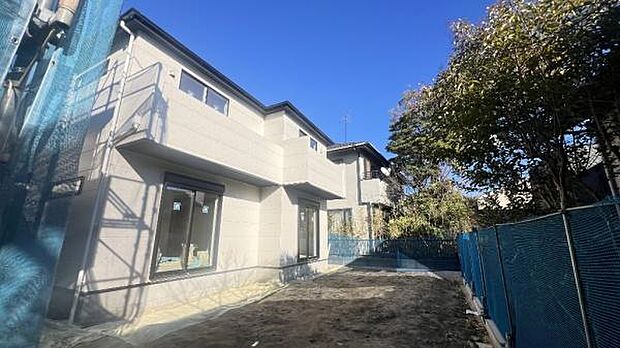 《現地》　■青い空と白い雲、気分が晴れる場所がここにあります。