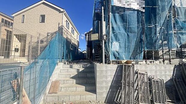 《前面道路》　■落ち着いた住環境です。