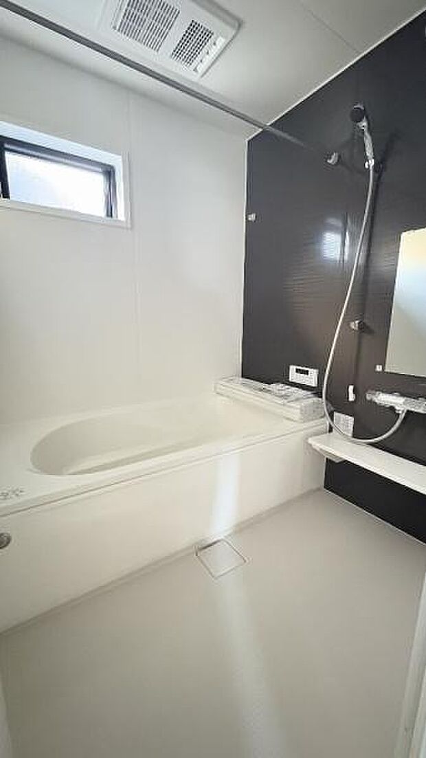 《浴室》 ■ゆったりくつろげる癒しのバスルーム。