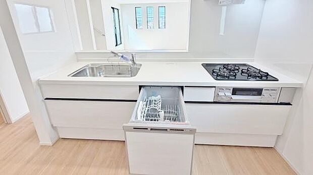 《システムキッチン》　■会話を楽しみながら食事を味わう。一緒にいる時間が楽しい空間。