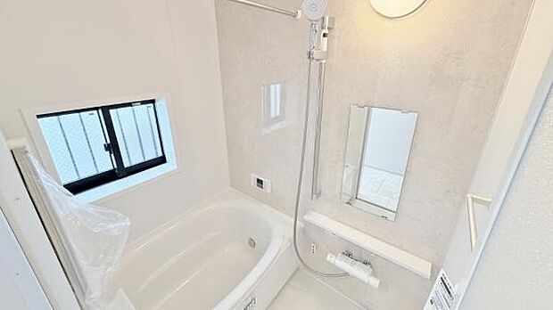 《浴室　》　■バスルームは一日の疲れを癒す居心地の良い空間です。