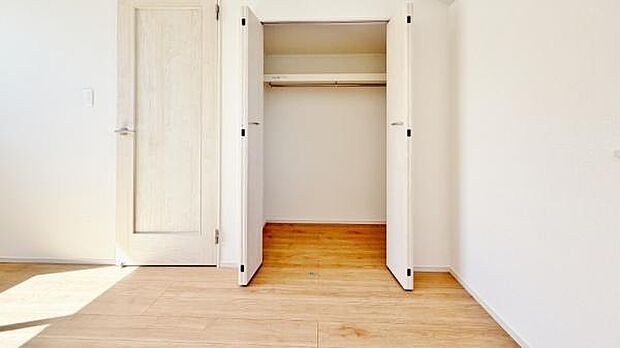 《収納》　■使い勝手の良い収納です