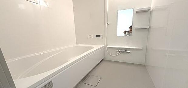 《浴室》　■ゆったりくつろげる癒しのバスルーム。