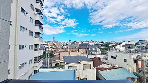 《眺望》 ■「空」×「光」×「風」。開放感を具現化したような現地は、まさに「永住の地」としての選択肢です。
