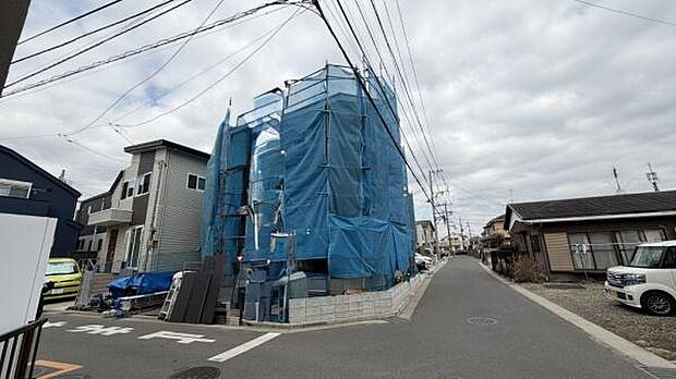 《外観》 ■豊かな光が照らすこの場所は、たわいもない会話を楽しみ、ゆったりとした時間を過ごす場所。家族の日常が刻まれる大切な空間です。