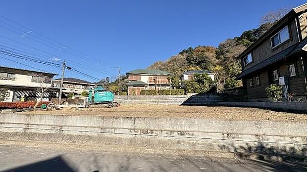 《現地》　■青い空と白い雲、気分が晴れる場所がここにあります。