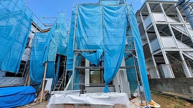 《現地》　■さわやかな風が渡りたっぷり陽光がふりそそぐ立地。