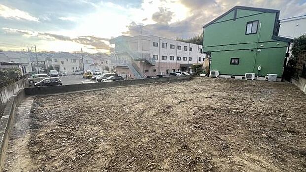 《前面道路》　■落ち着いた住環境です。