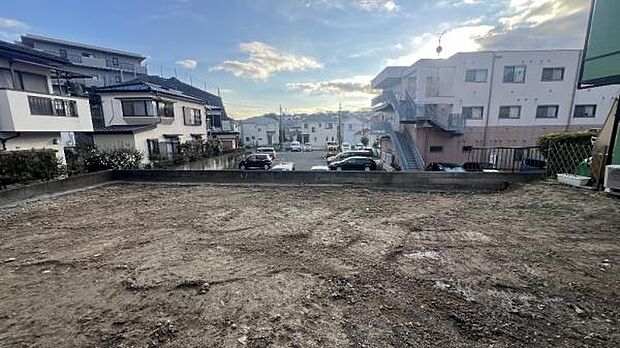 《現地》　■青い空と白い雲、気分が晴れる場所がここにあります。