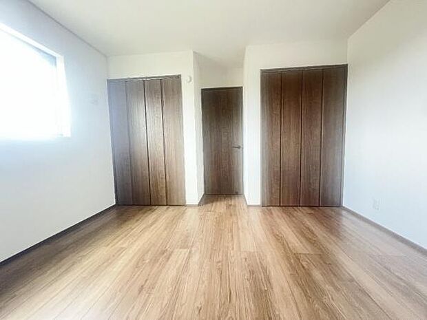 《洋室》　■明るくスタイリッシュな空間になっています。