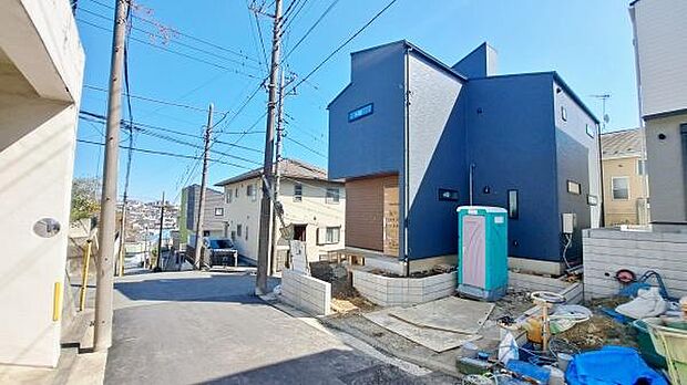 車通りも少ないため、落ち着いた雰囲気です。お子様がいらっしゃる方もご安心かと思います。