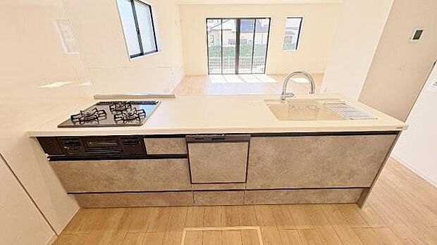 《システムキッチン》 ■会話を楽しみながら食事を味わう。一緒にいる時間が楽しい空間。