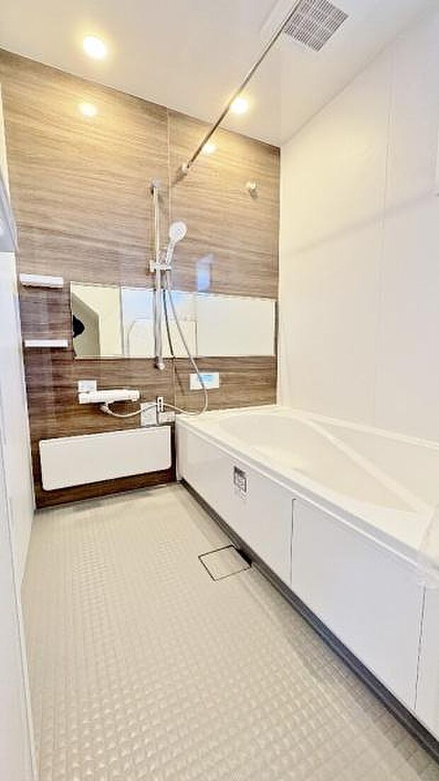 《浴室 》 ■バスルームは一日の疲れを癒す居心地の良い空間です。