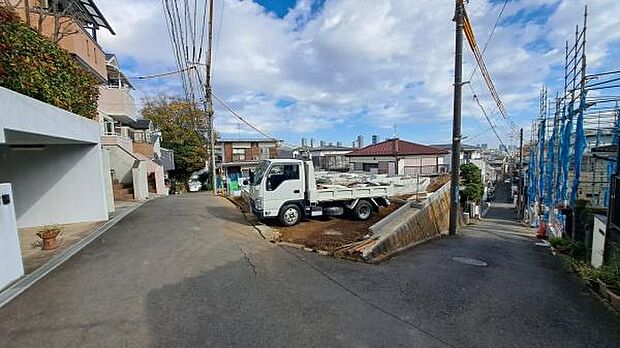 《現地》 ■心地よいライフスタイルが実現できるそんな予感。